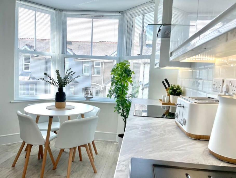 Luxury Porthcawl 1 Bedroom Apt, Prime Location Kültér fotó